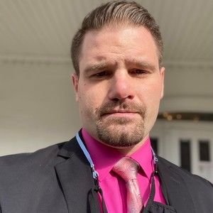 Meet your Posher, Christopher